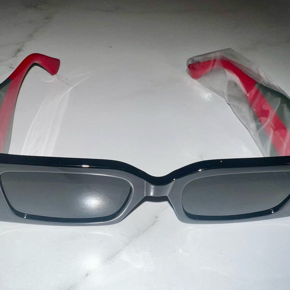 Black Rectangular Sunglasses - image 3